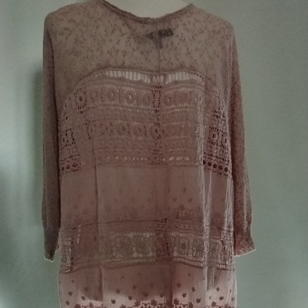 Olivia Sky Pink 3/4 Sleeve Graphic Blouse